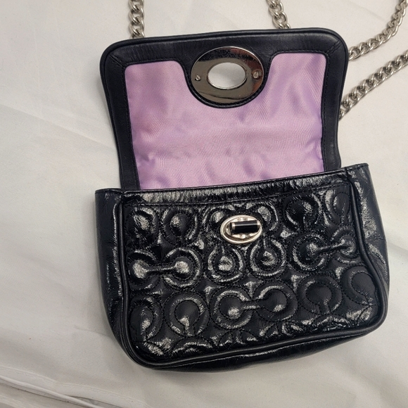 Coach quilted leather with c logo metal crossbody strap - Picture 2 of 10